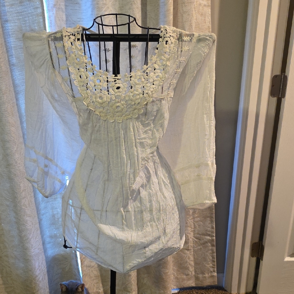 JohnPaulRichard Cream Lace Accent Blouse